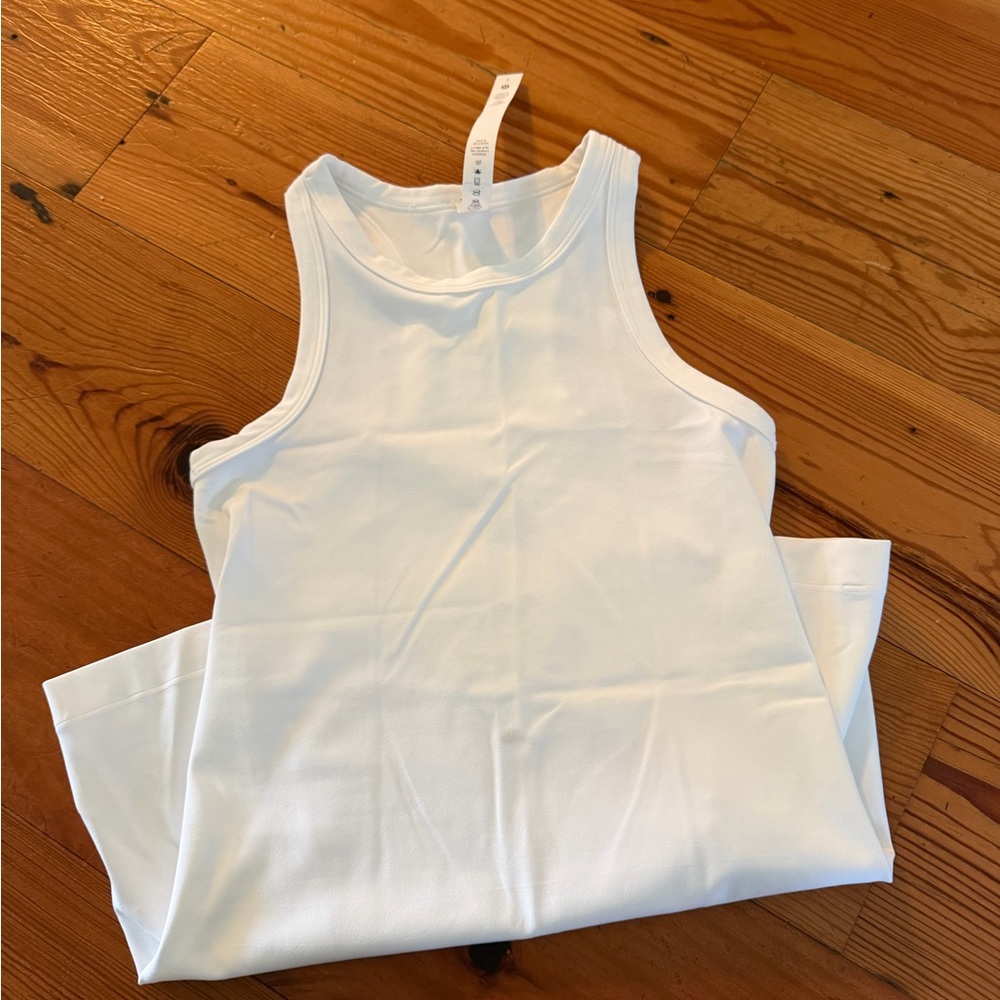 Lululemon White Tank Top size 2 NWT